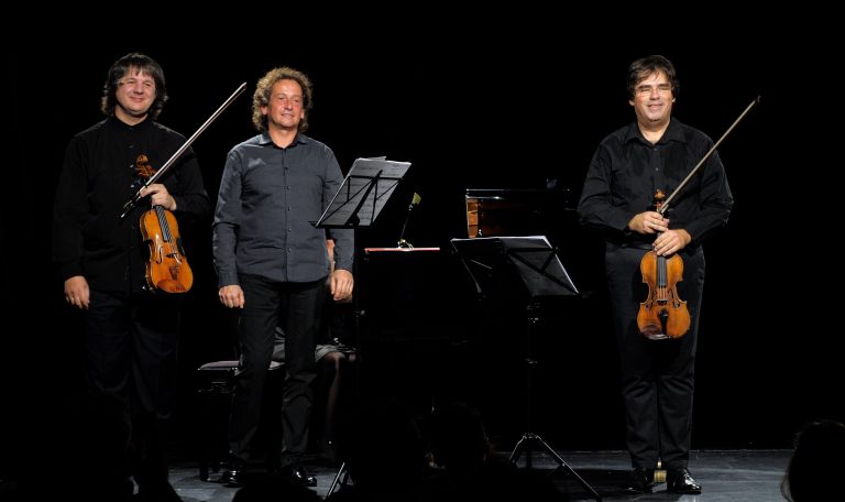 Duelul viorilor – Stradivarius versus Guarneri revine în decembrie 2023